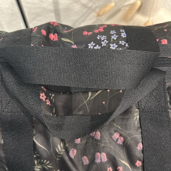 LeSportsac Medium Weekender Bag Tote multicolor - Picture 6 of 14